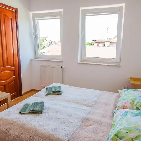 Lazur W Kwiatach Homestay *
