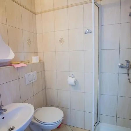 Lazur W Kwiatach Homestay *